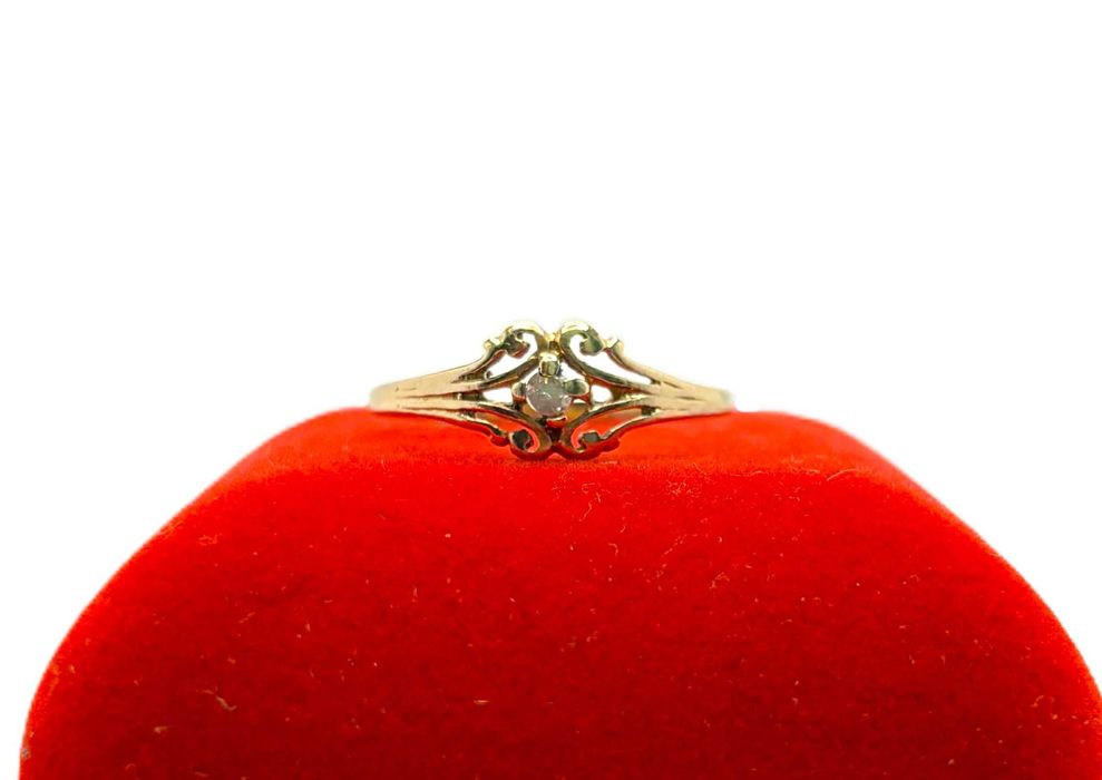 Złoty Pierścionek pr. 585 0,75g R12