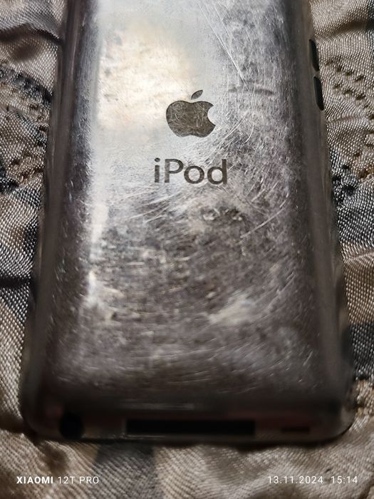 Продам плеер iPod  8 g