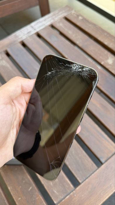 iPhone 12 Pro 256 GB Space Gray – 89% baterii - uszkodzony ekran