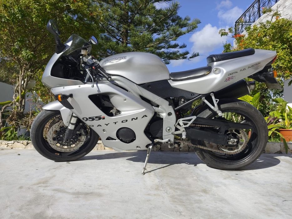 Triumph Daytona 995i