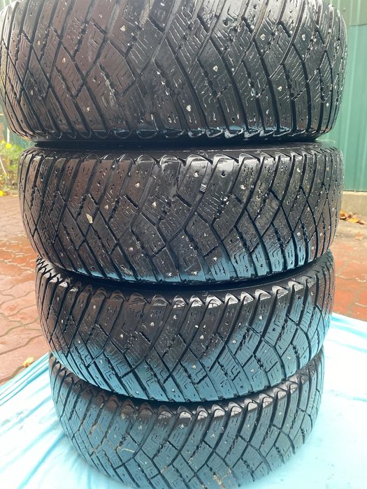 Шини Goodyear UltraGrip Ice Arctic 195/65 R15 88T (шип)