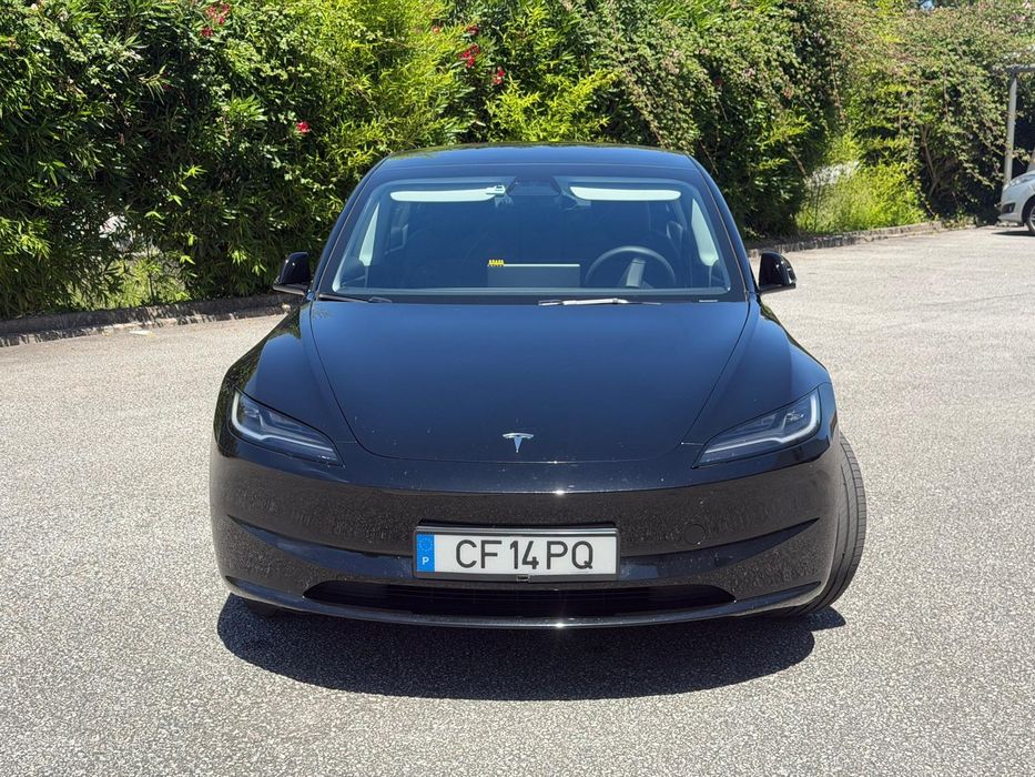 Tesla Model 3 — fotografia 3
