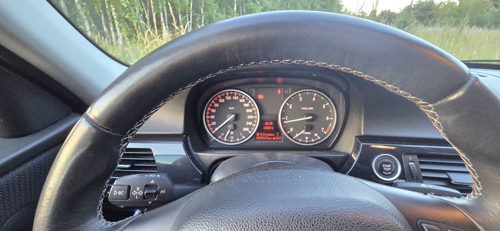 BMW E90 2011r SEDAN