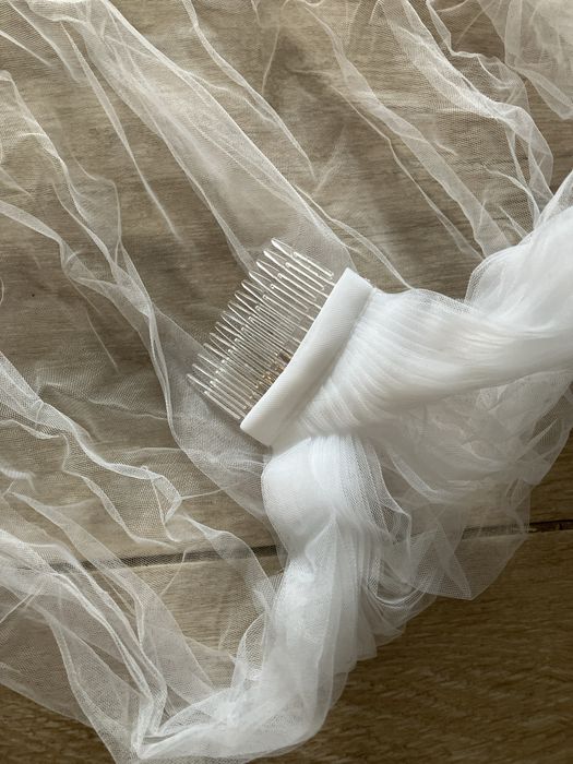 Długi piękny katedralny welon 2.5m