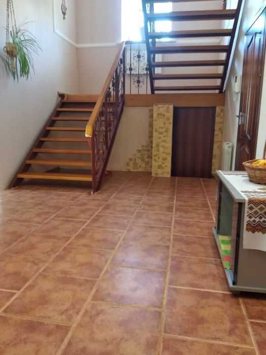 Продаж добротного будинку в Яру – комфорт і затишок для вашої родини!