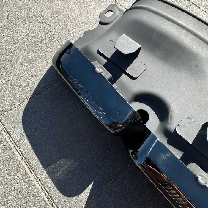 Насадки нові на вихлопні труби Mercedes W204 W218 W447 W221 W222 W223