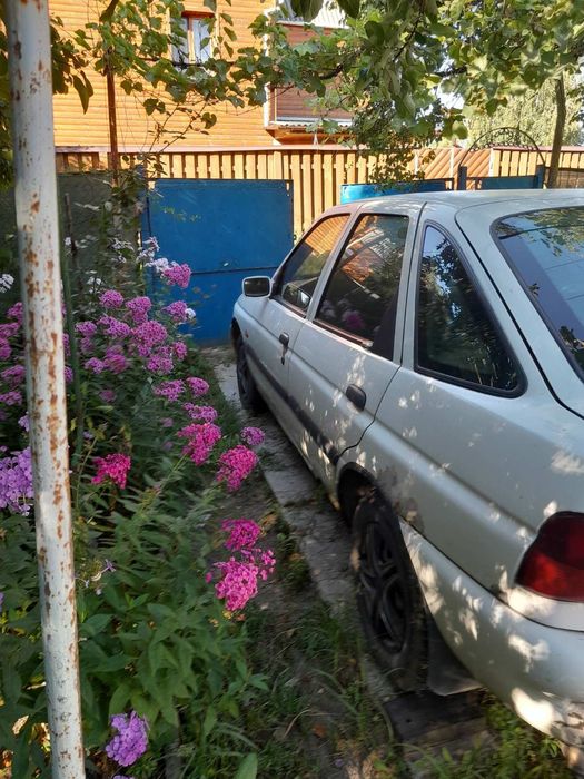 Продам Форд Ескорт