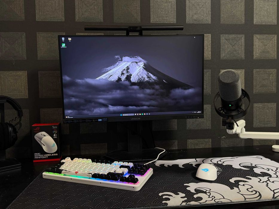 Komputer Gamingowy + Monitor + Peryferia