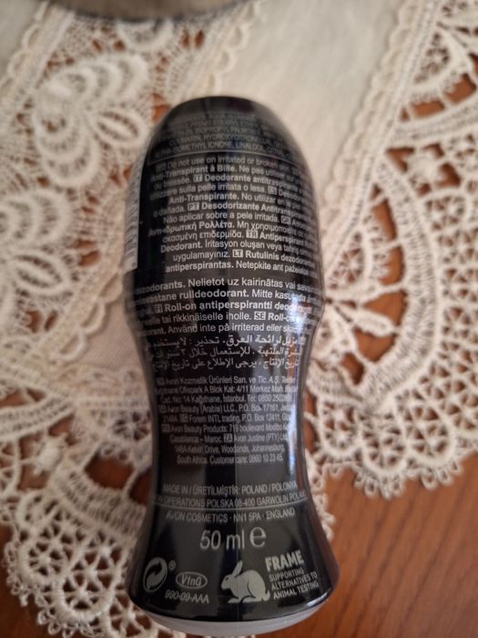 Desodorizante Antitranspirante Roll-On  Black Suede Avon 50ml