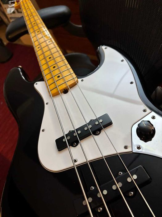 Fender Jazz Bass USA com Braço Precision MIM – Estado Impecável