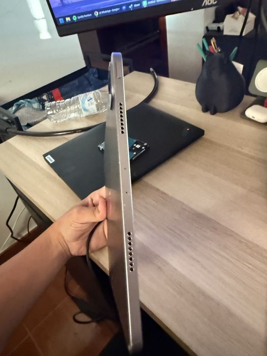 Ipad 11 2022 M2 Silver 128gb Wifi + Logitech Capa