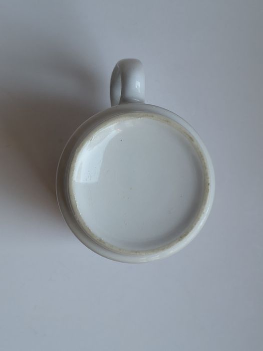 Gwiazdkowy uroczy ceramiczny kubek.