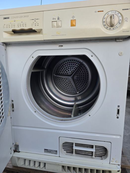 Maquina secar de roupa Zanussi