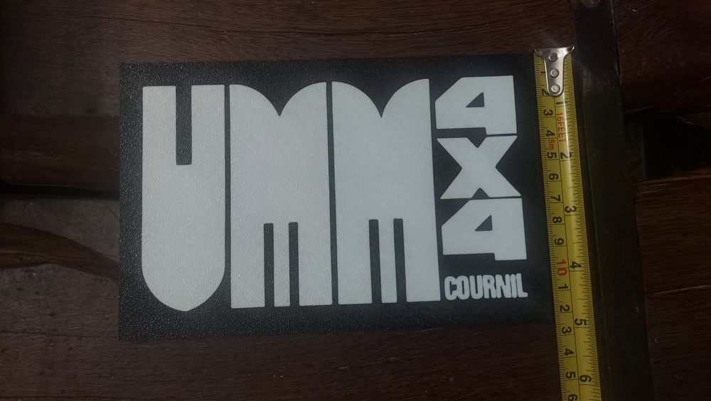 Placa decorativa UMM 4x4 Cournil