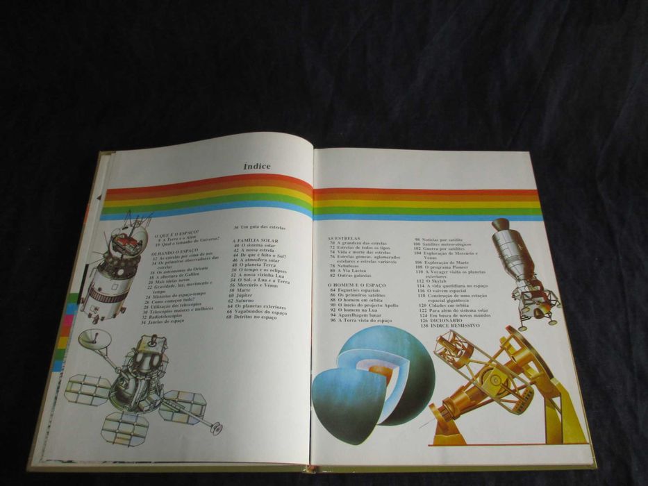Livro O Universo Enciclopédia Juvenil Ilustrada Ron Taylor