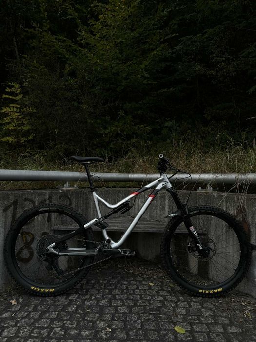 Rower Commencal Meta v4.2 enduro MTB 27.5 trail freeride downhill