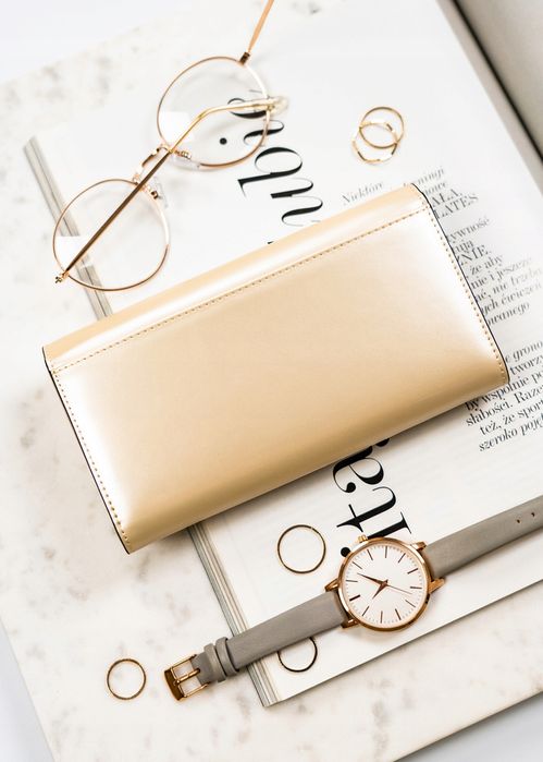 praktyczny portfel damski w kolorze beżowym z systemem rfid - peterson