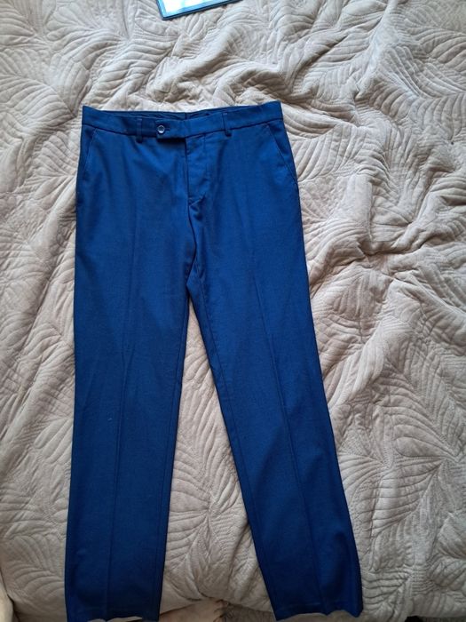 Костюм з краваткою