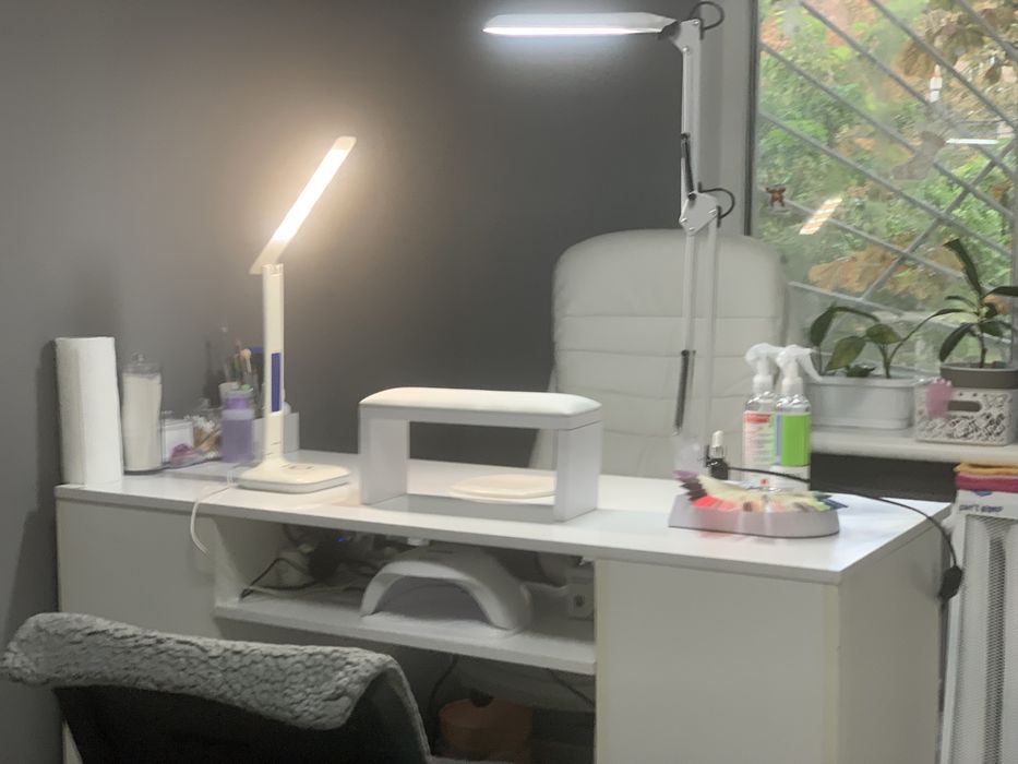 Стол для маникюра с встроеной вытяжкой: 3 000 грн. - Меблі для салонів ...
