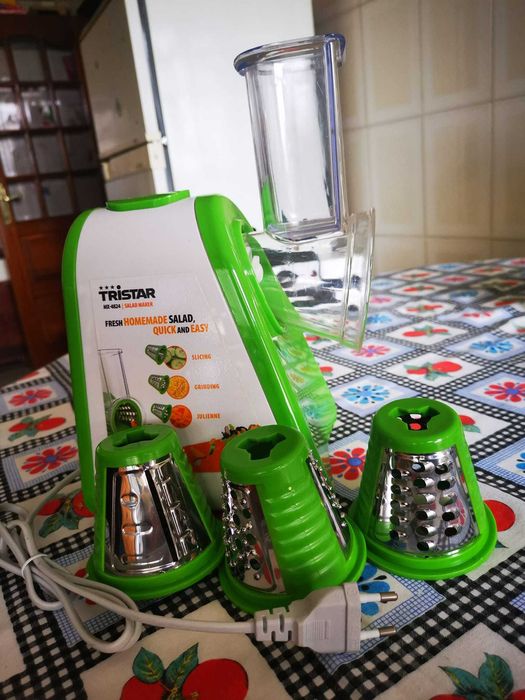Ralador eletrico 3 funções. Ralar, juliana e rodelas.