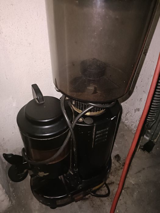 Vendo moinho em muito bom estado