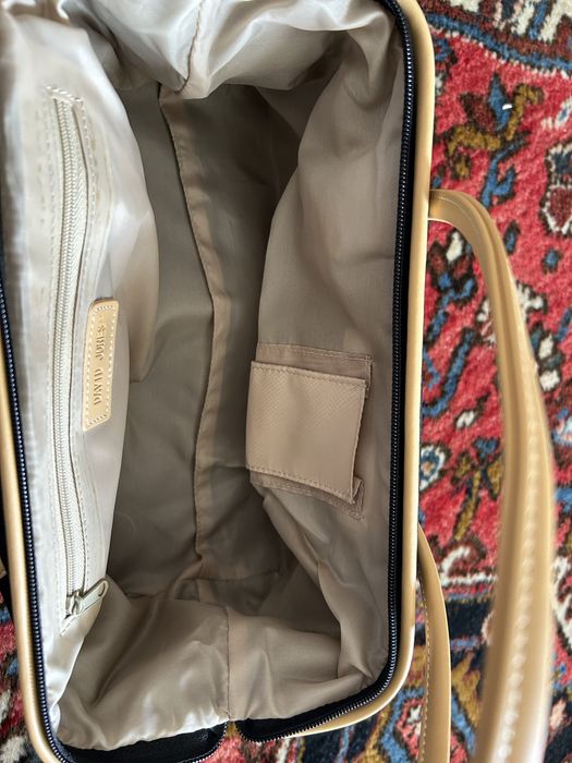 Pequena mala, como nova