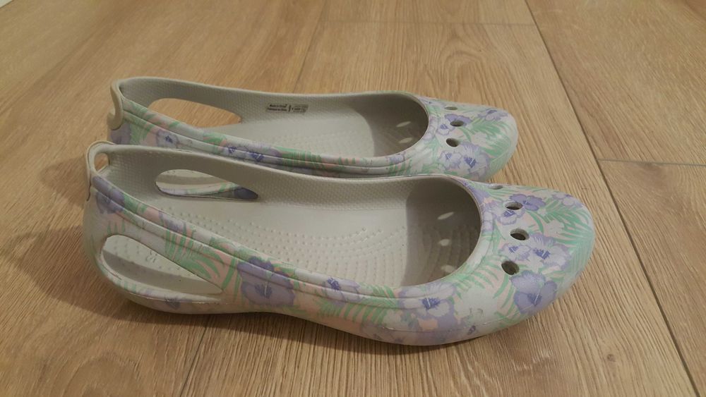 Crocs W6 / 36,5 baleriny Kadee w kwiatki kolorowe