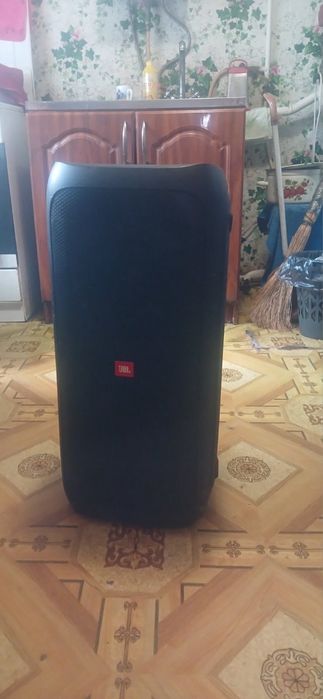 Продам колонку JBL