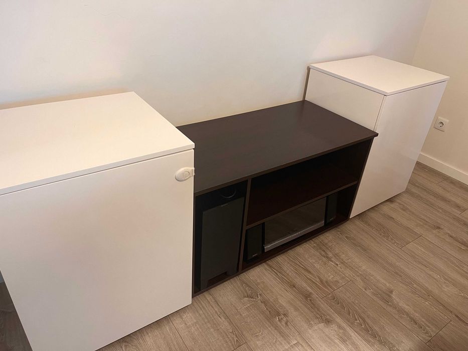 Móvel de Sala + Mesa de Centro | Feito por Carpinteiro | Branco Lacado e Wengué