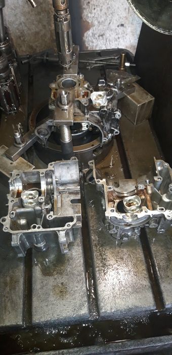 Розточка з хонінгуванням циліндрів всіх видів.