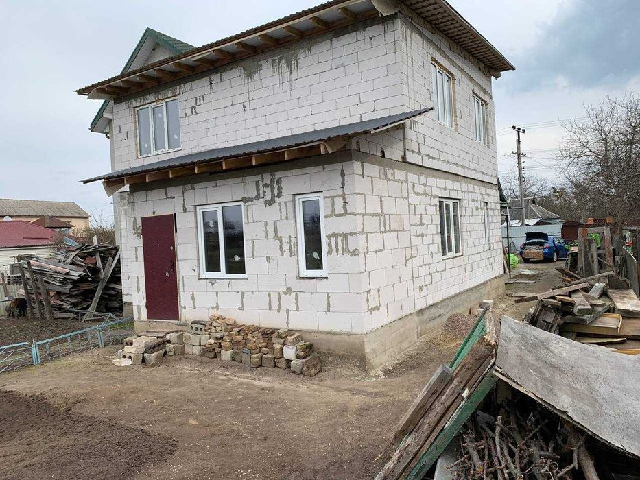 Продам будинок в Нових Петрівцях