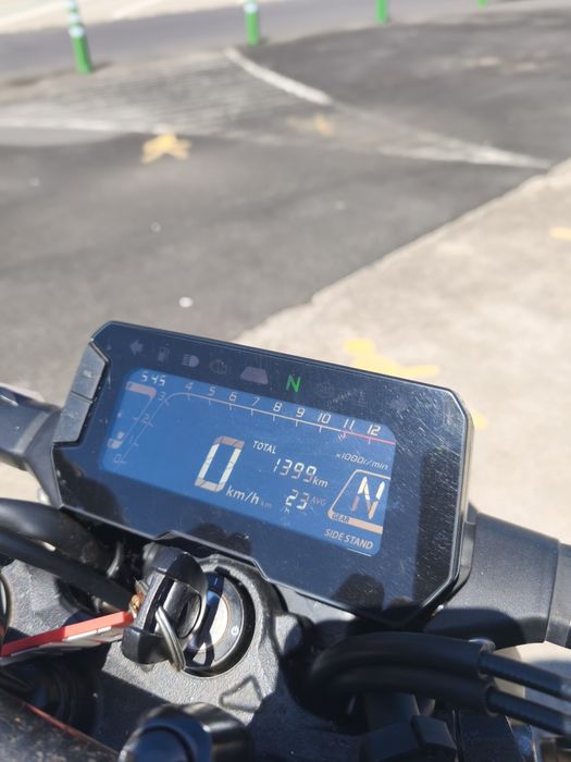 CB125R 2022 em excelente estado preço negociável