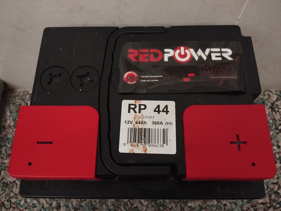 Bateria 12V 44Ah 360A com 3 anos em bom estado de ford fiesta entregue para abate