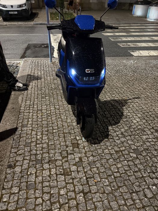 Scooter electrica aluguer