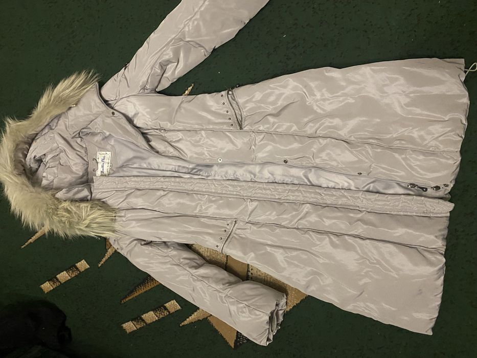Продам пуховик в гарному стані