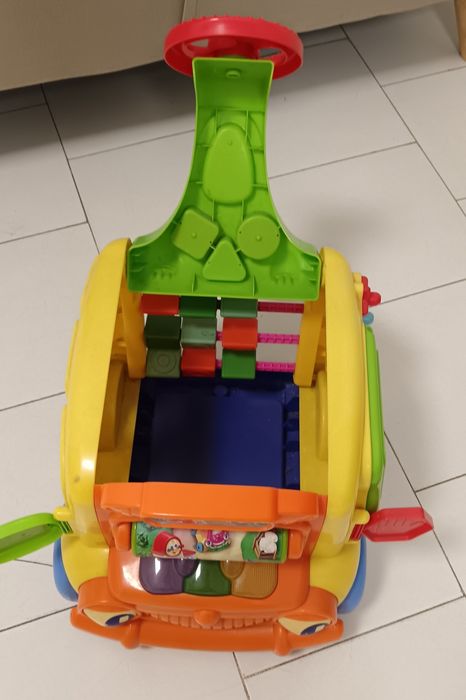 Carrinho didático com várias atividades