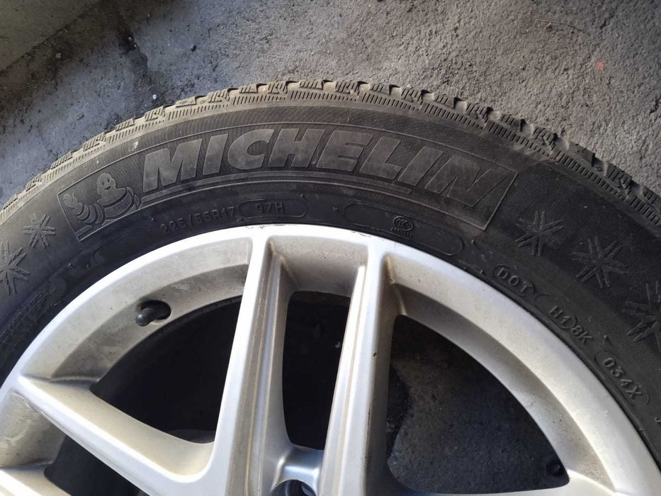 Opony zimowe felgi aluminiowe 225 / 55 / R17 97H Michelin Hankook