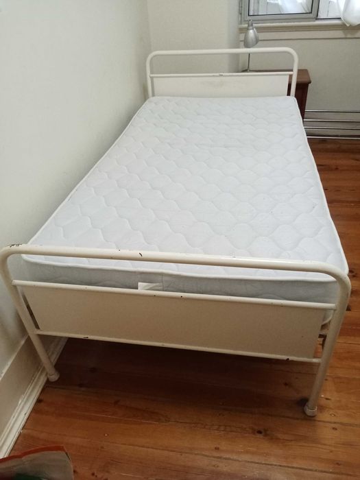 Cama de solteiro + colchão