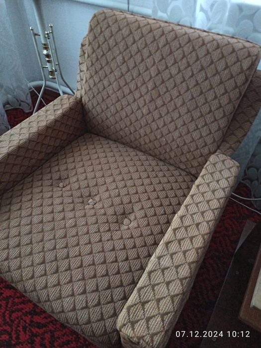 М'яке крісло не розкладне