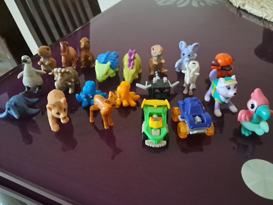 Zabawki   figurki