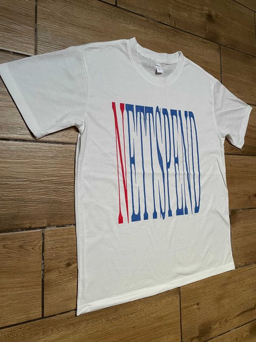 White Nettspend Graphic T-Shirt L