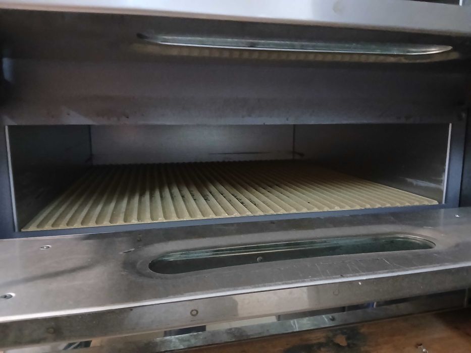 Forno de pizzas industrial