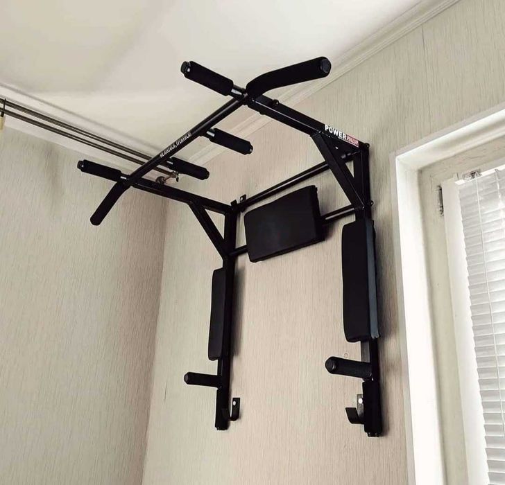 Настенный турник/брусья/прес для тренировки выносливости и силы