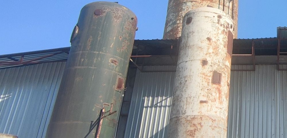 Воздушный ресивер (воздухосборник,повітрозбірник) 10 м.куб. 8 атм. 
16