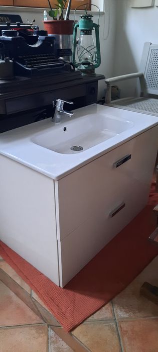 Móvel de casa de banho da Roca suspenso 80cm com torneira