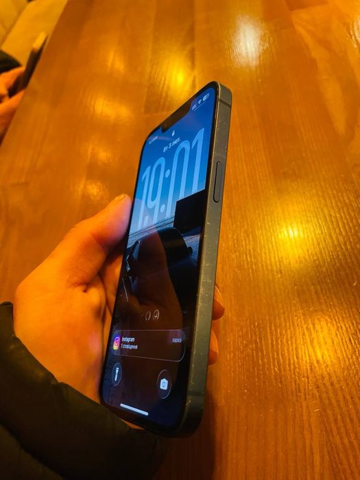 Продам айфон 13 128гб