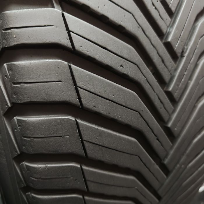 235/55/19 XL Michelin Cross Climate 2