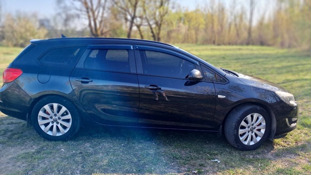 Opel Astra J Sports Tourer 1.7 CDTI