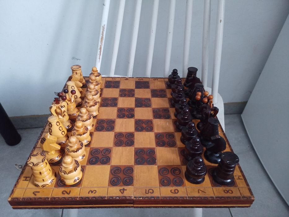 Szachy stare drewniane duże