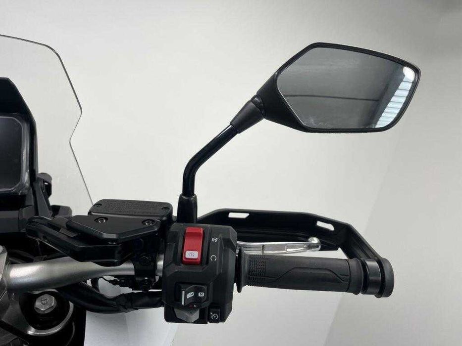 Honda X ADV 750 nunca usada, com 0 km, 1 ano de garantia, 745cc